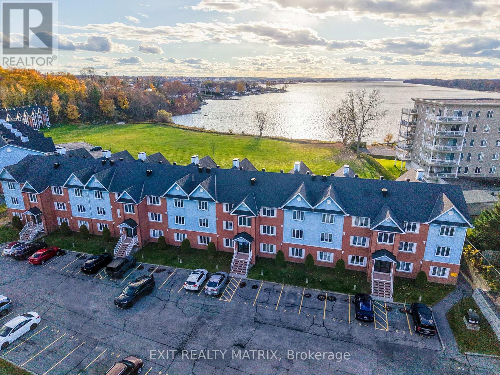 1c - 160 Edwards Street