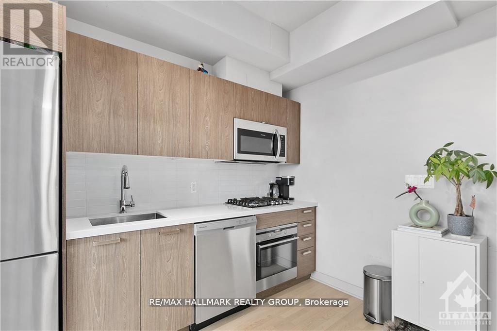 707 - 203 Catherine Street