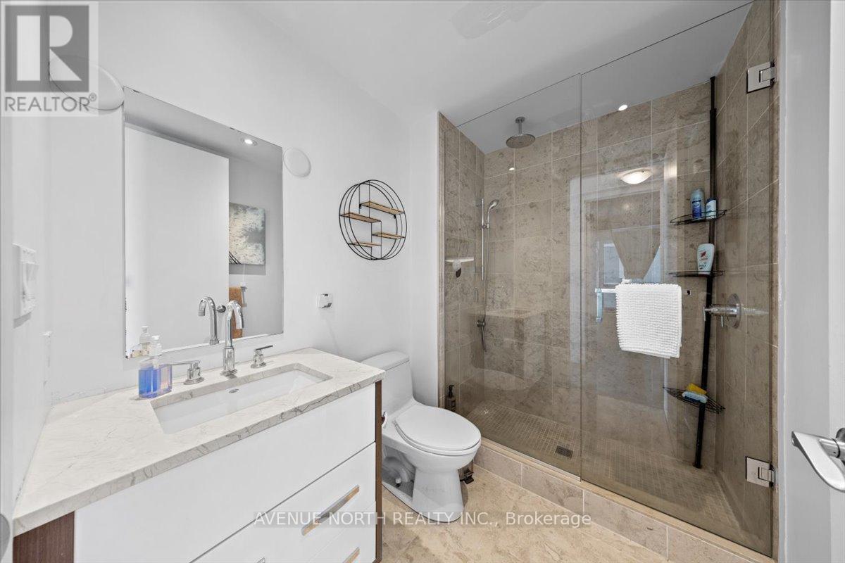 901 - 111 Champagne Avenue S