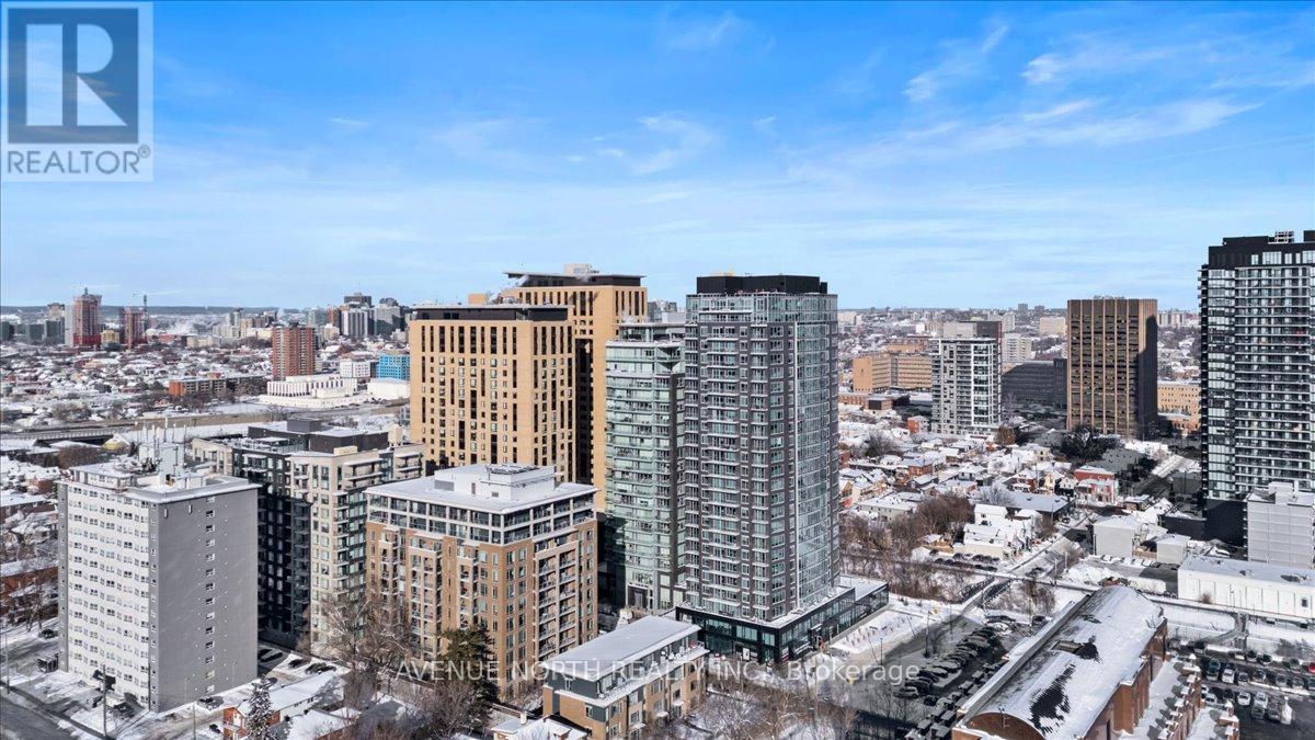 901 - 111 Champagne Avenue S