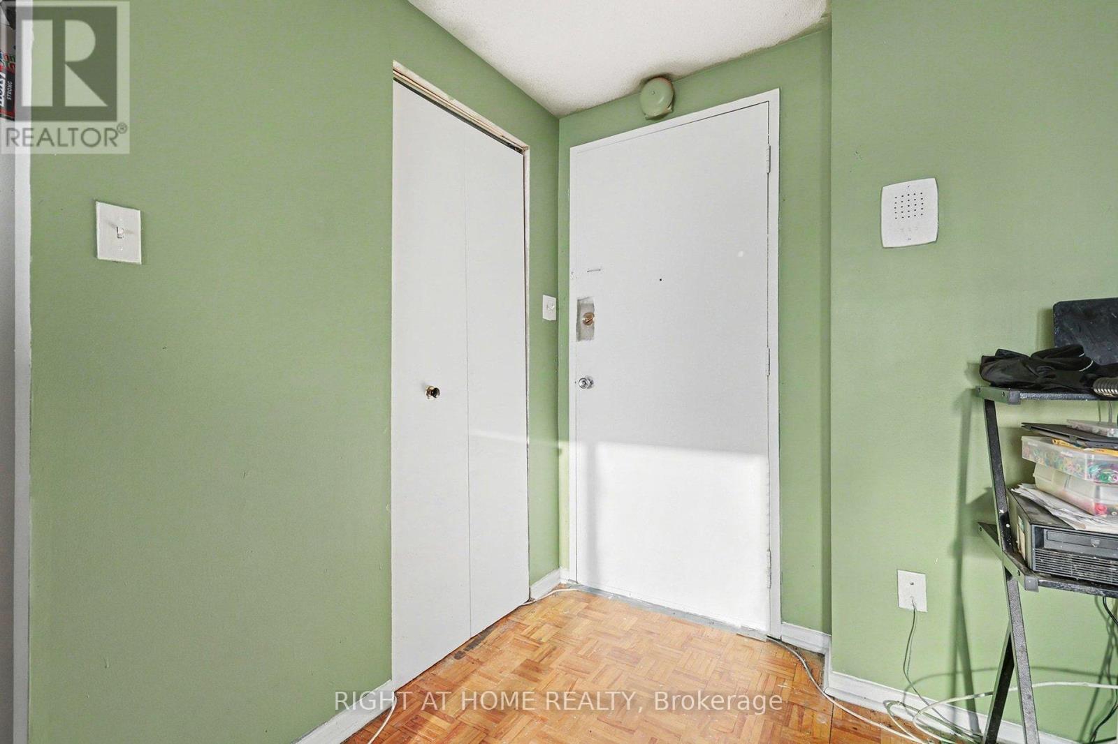 305b - 2044 Arrowsmith Drive