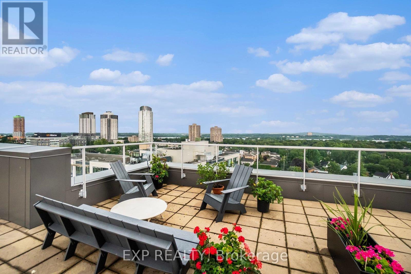 410 - 108 Richmond Road