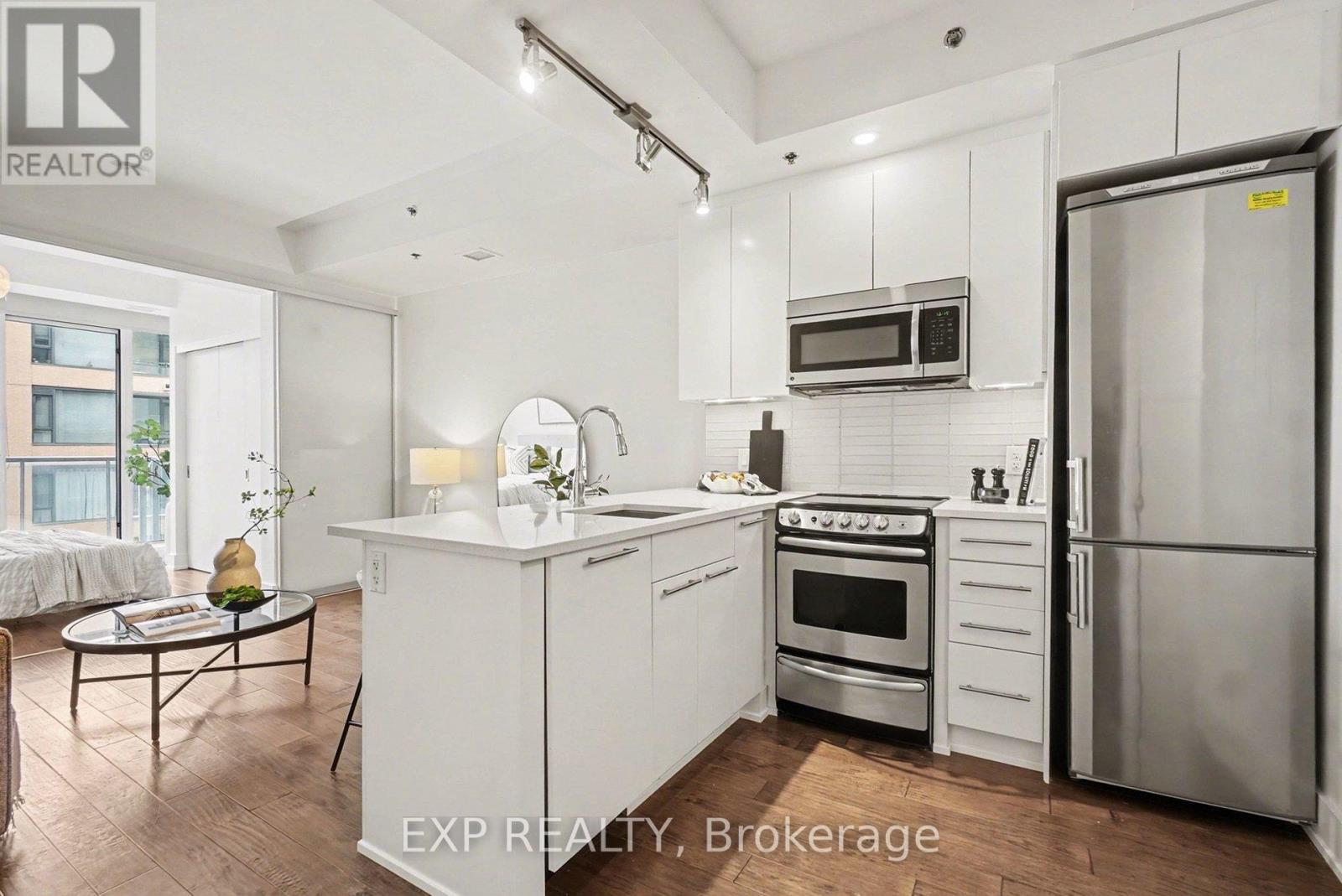 410 - 108 Richmond Road