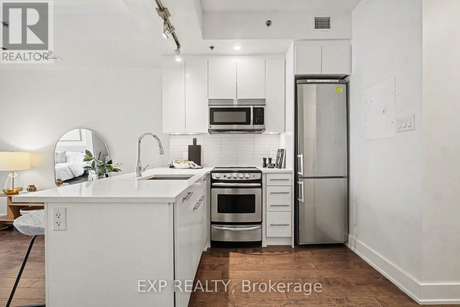 410 - 108 Richmond Road