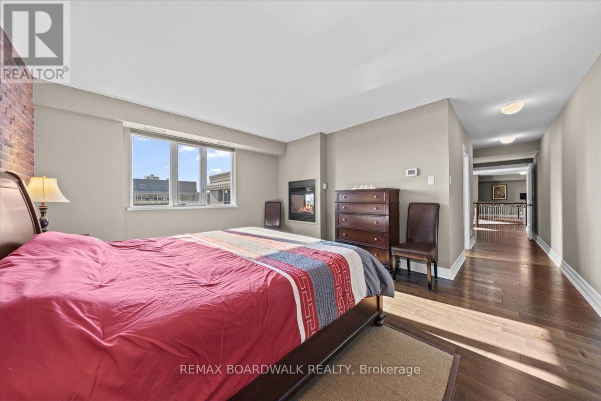 #ph804 - 320 Mcleod Street