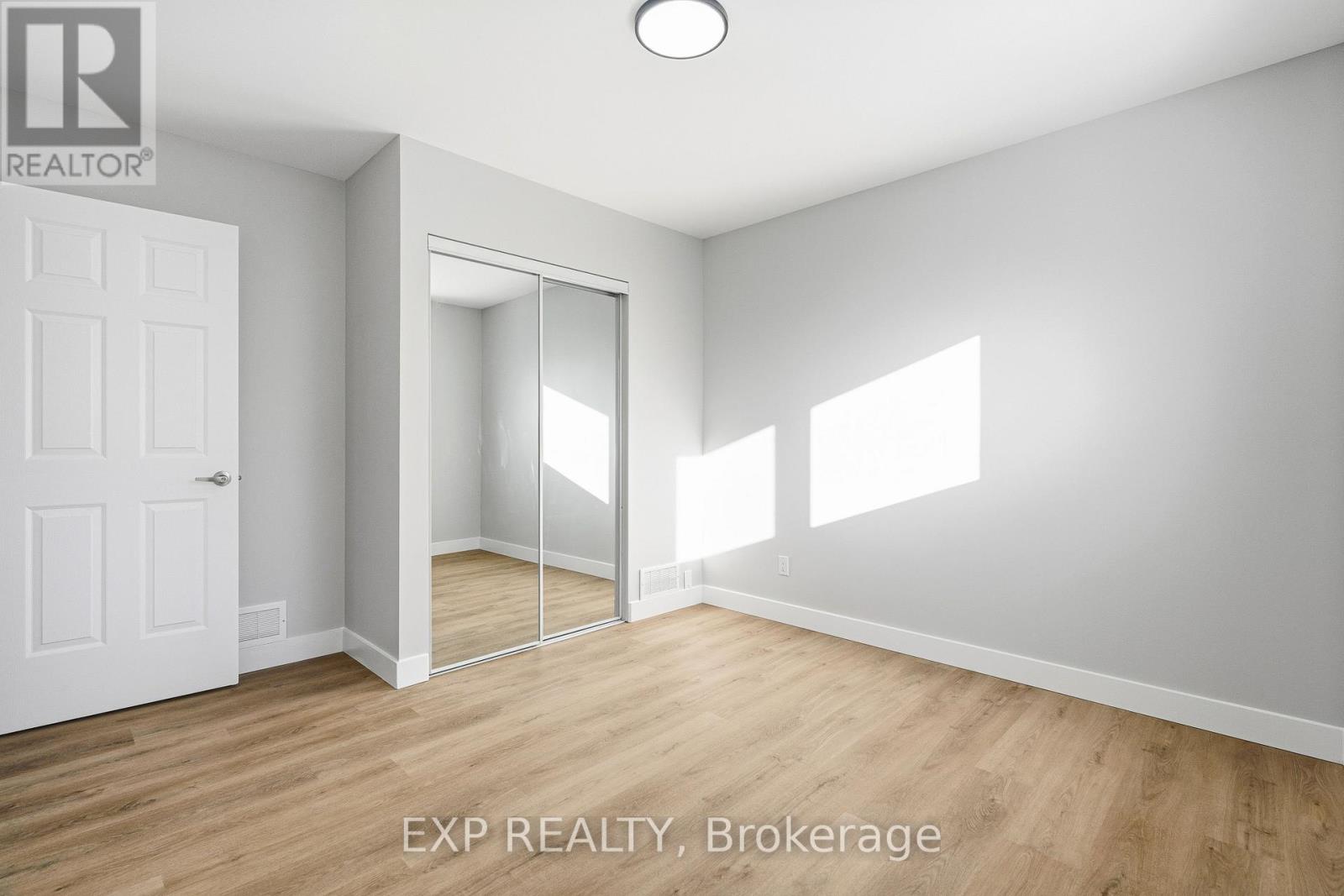 2158 Fillmore Crescent