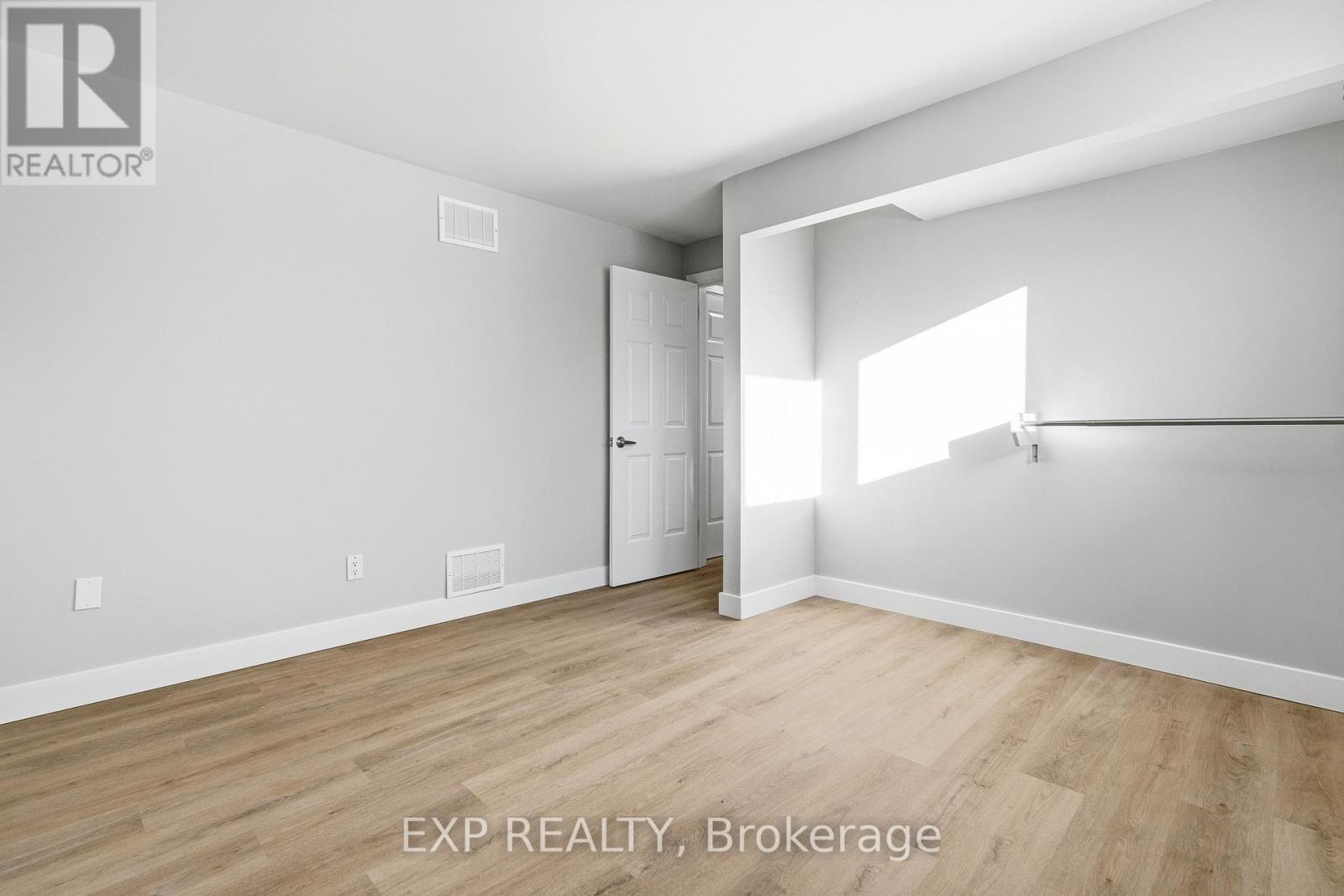 2158 Fillmore Crescent