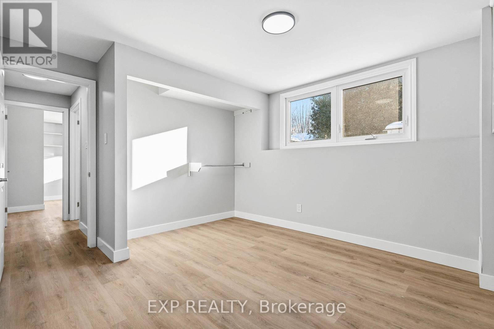 2158 Fillmore Crescent