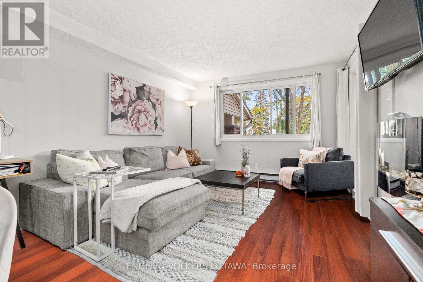 201 - 6376 Bilberry Drive