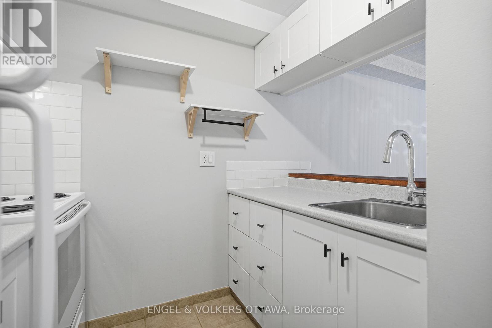 201 - 6376 Bilberry Drive