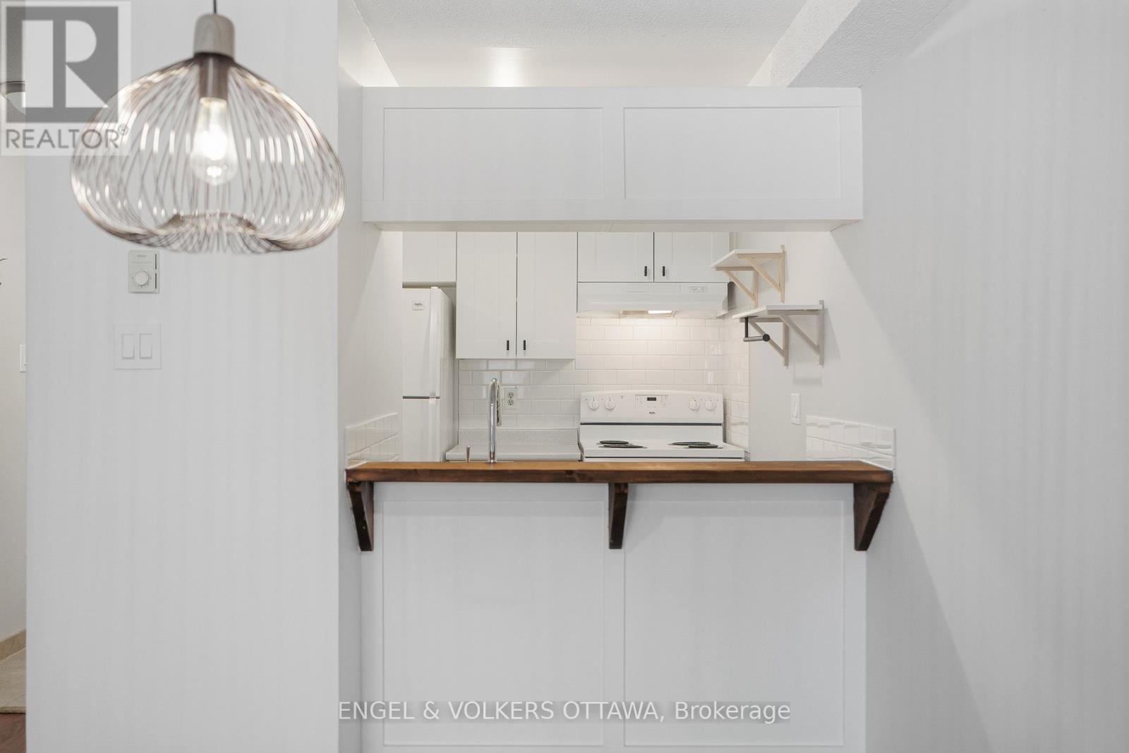 201 - 6376 Bilberry Drive