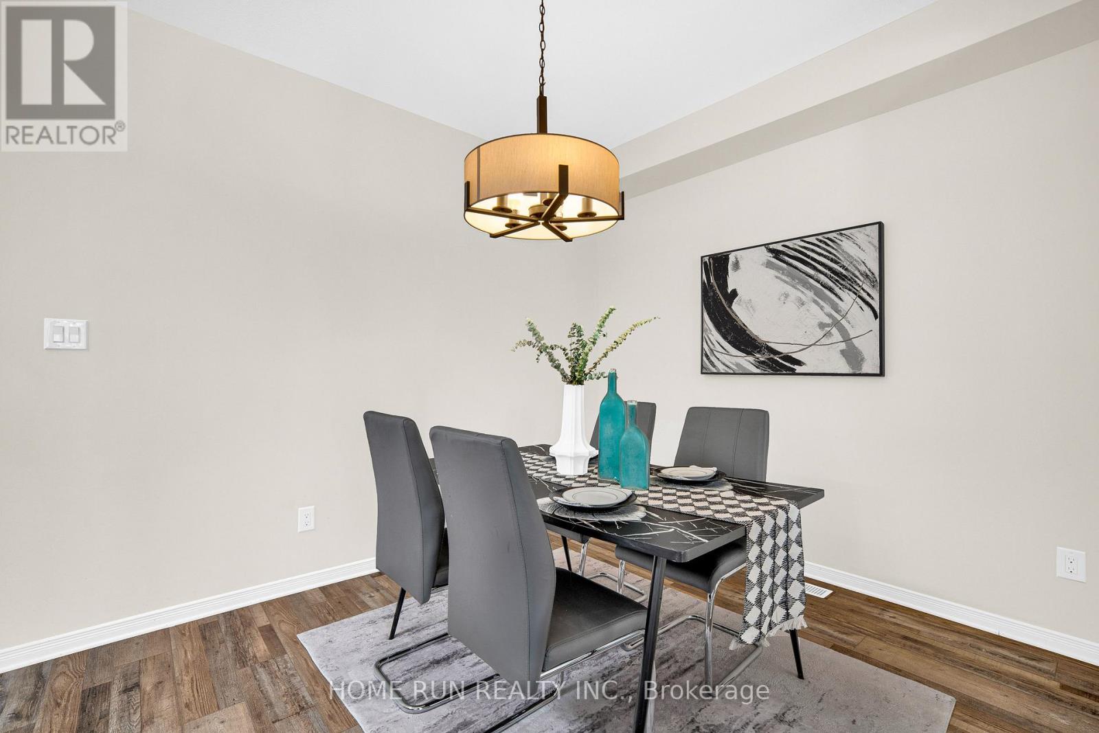 636 Pamplona Private