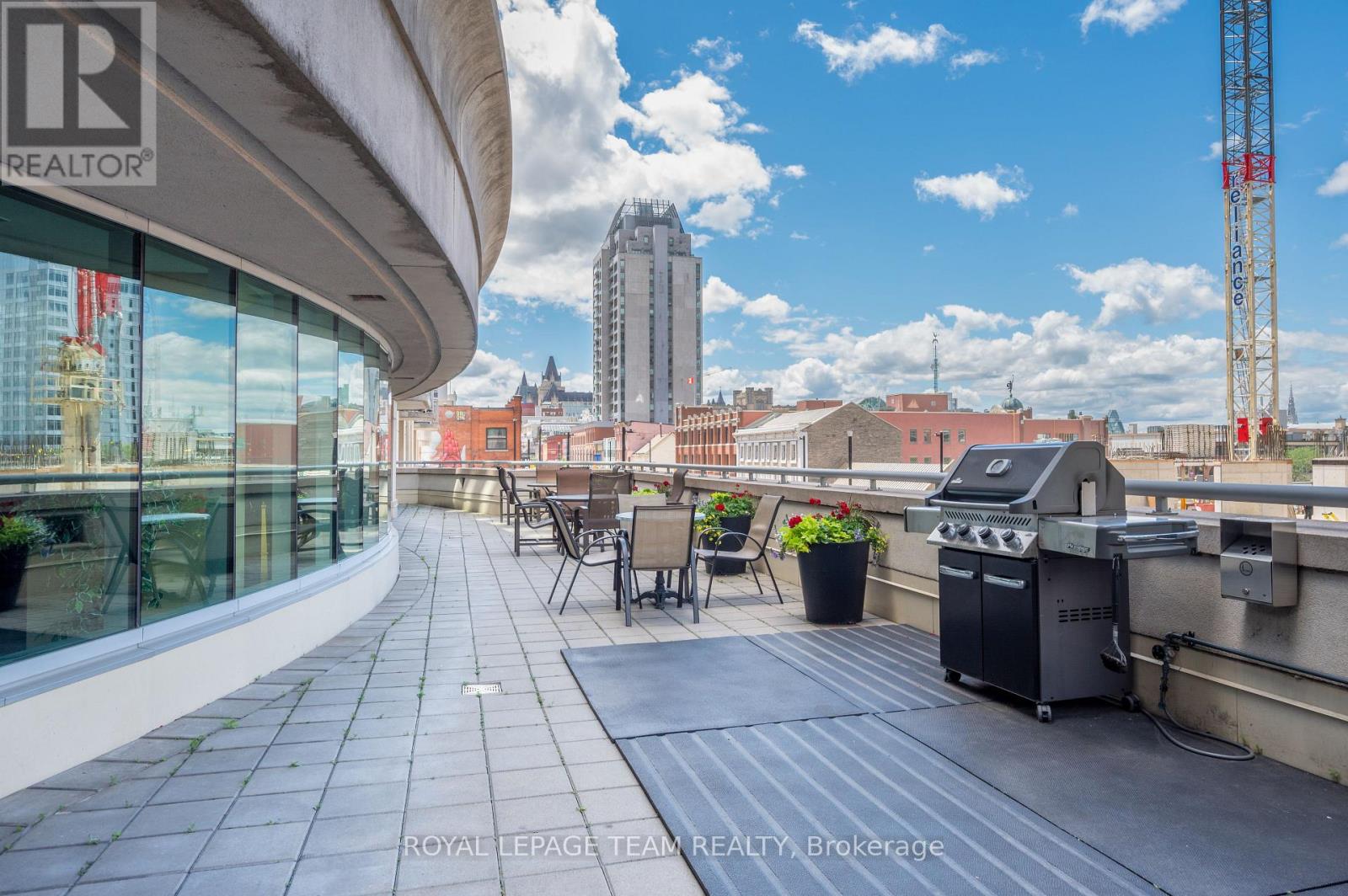 1704 - 200 Rideau Street