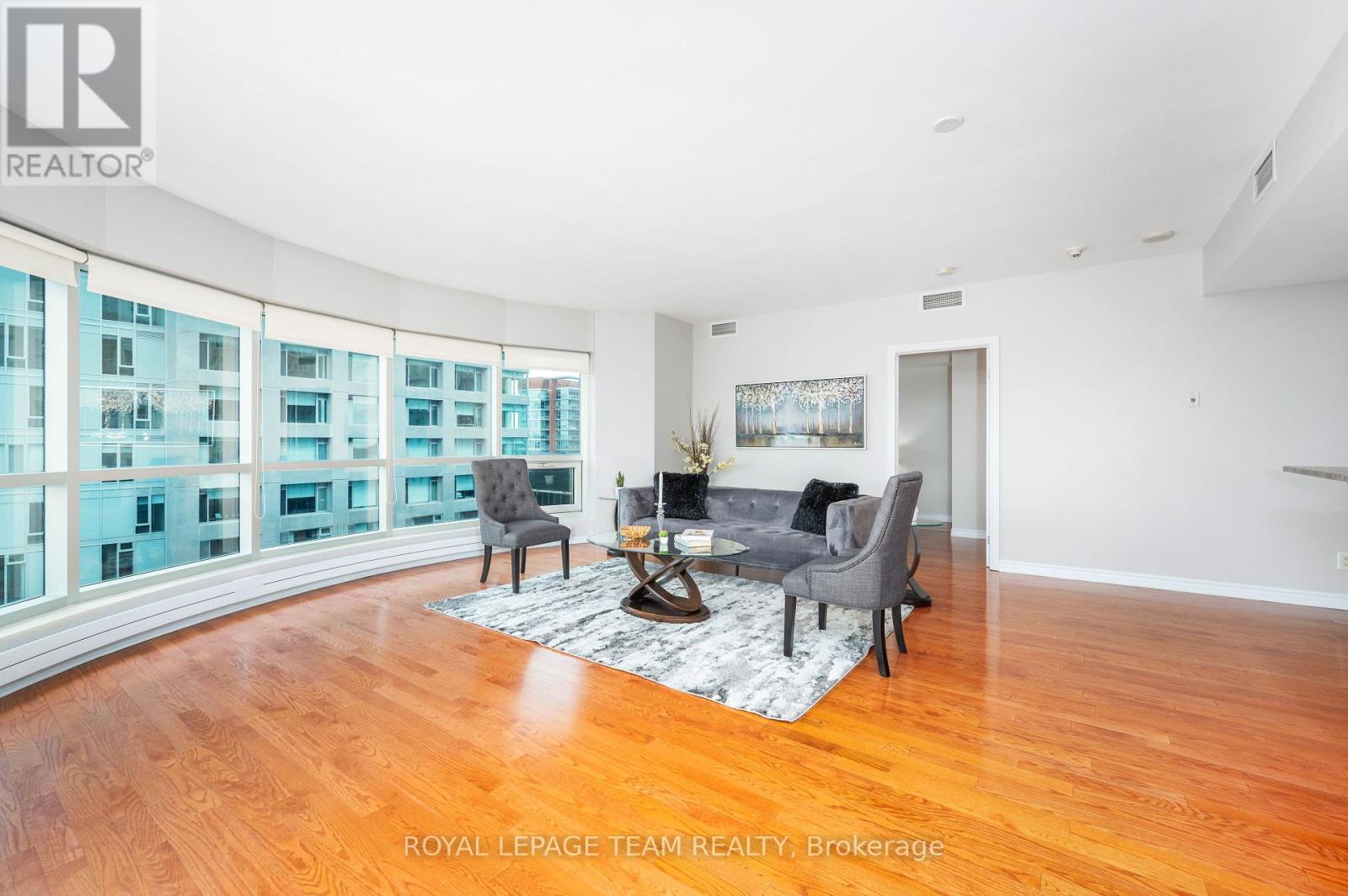 1704 - 200 Rideau Street