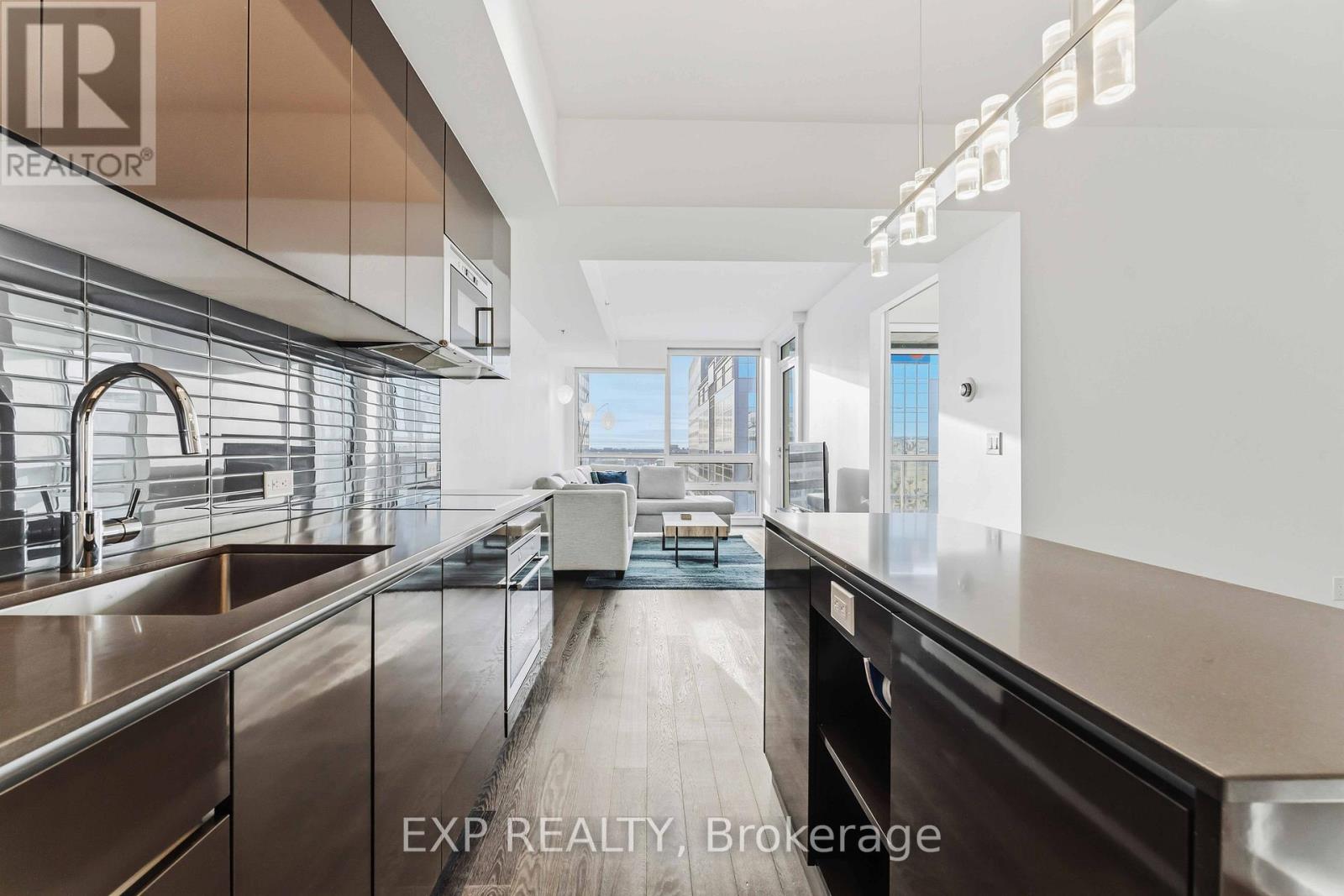 2102 - 199 Slater Street