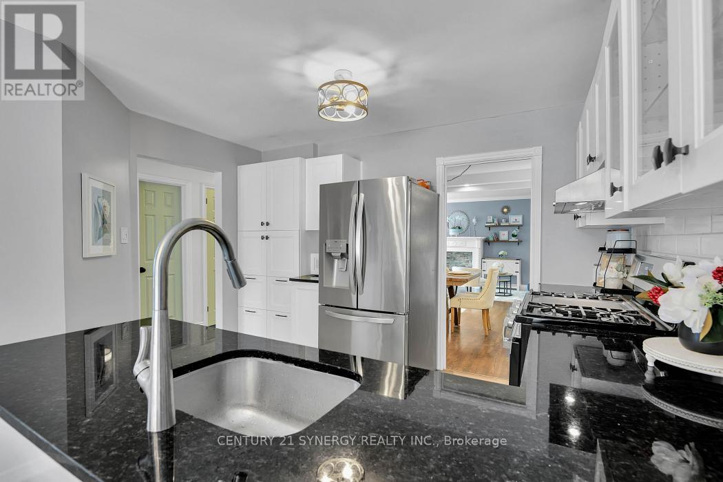 25 Waterton Crescent