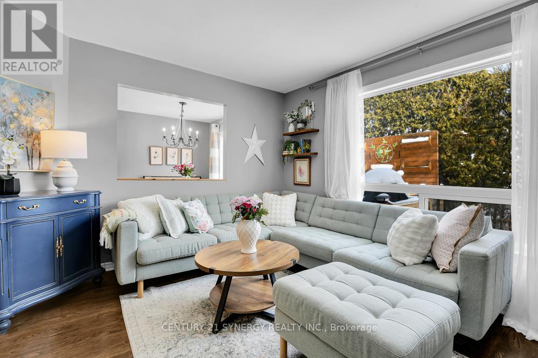 25 Waterton Crescent