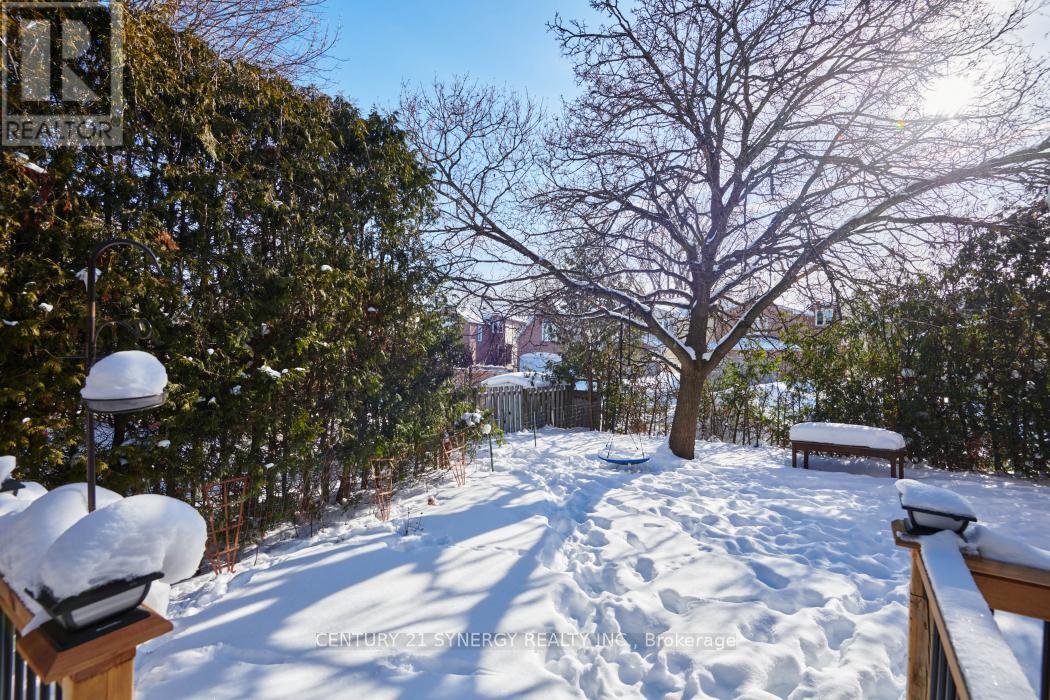 25 Waterton Crescent