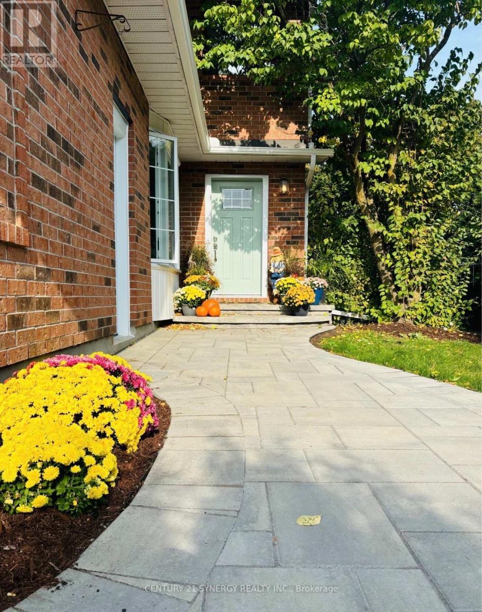 25 Waterton Crescent