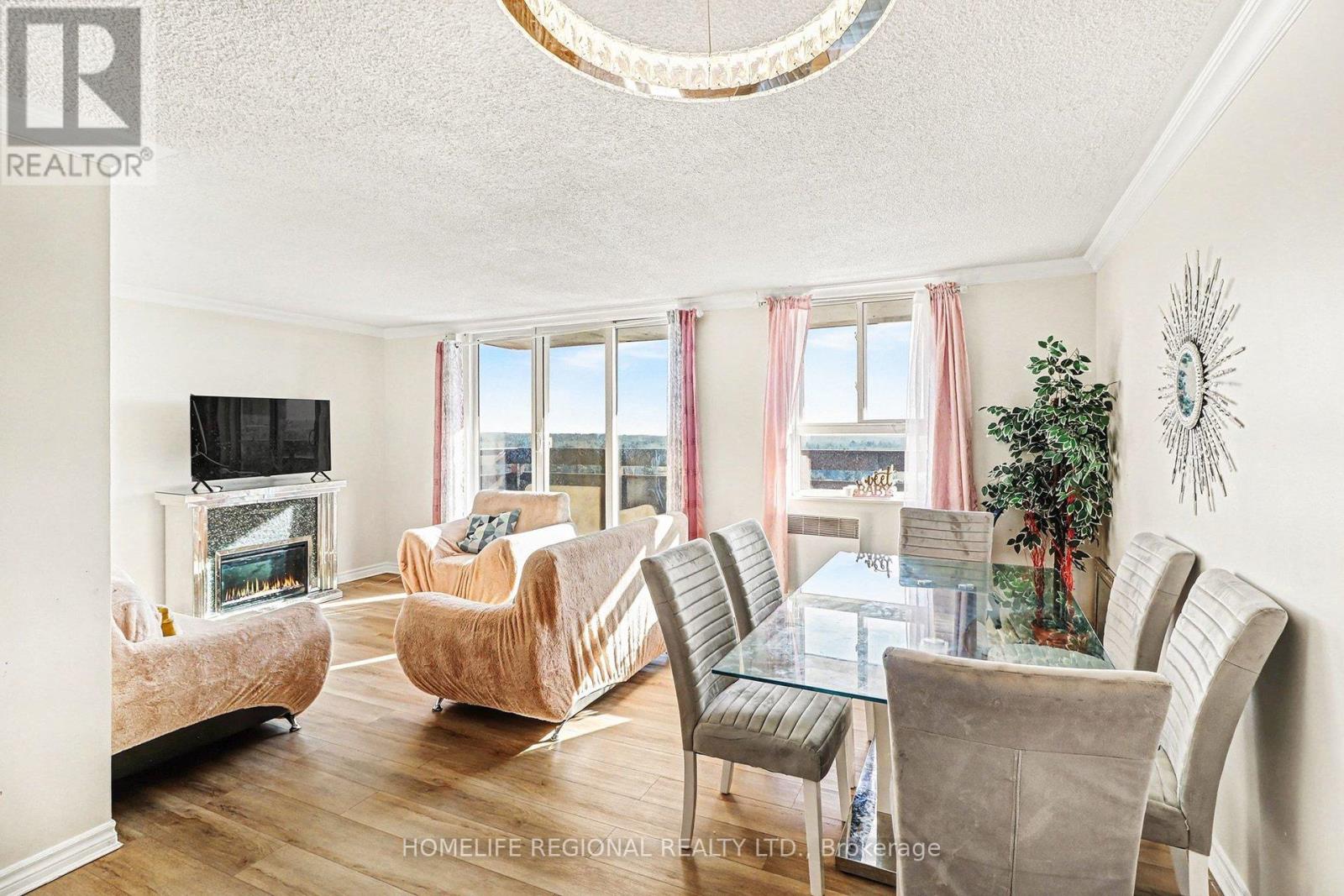 1403 - 2000 Jasmine Crescent