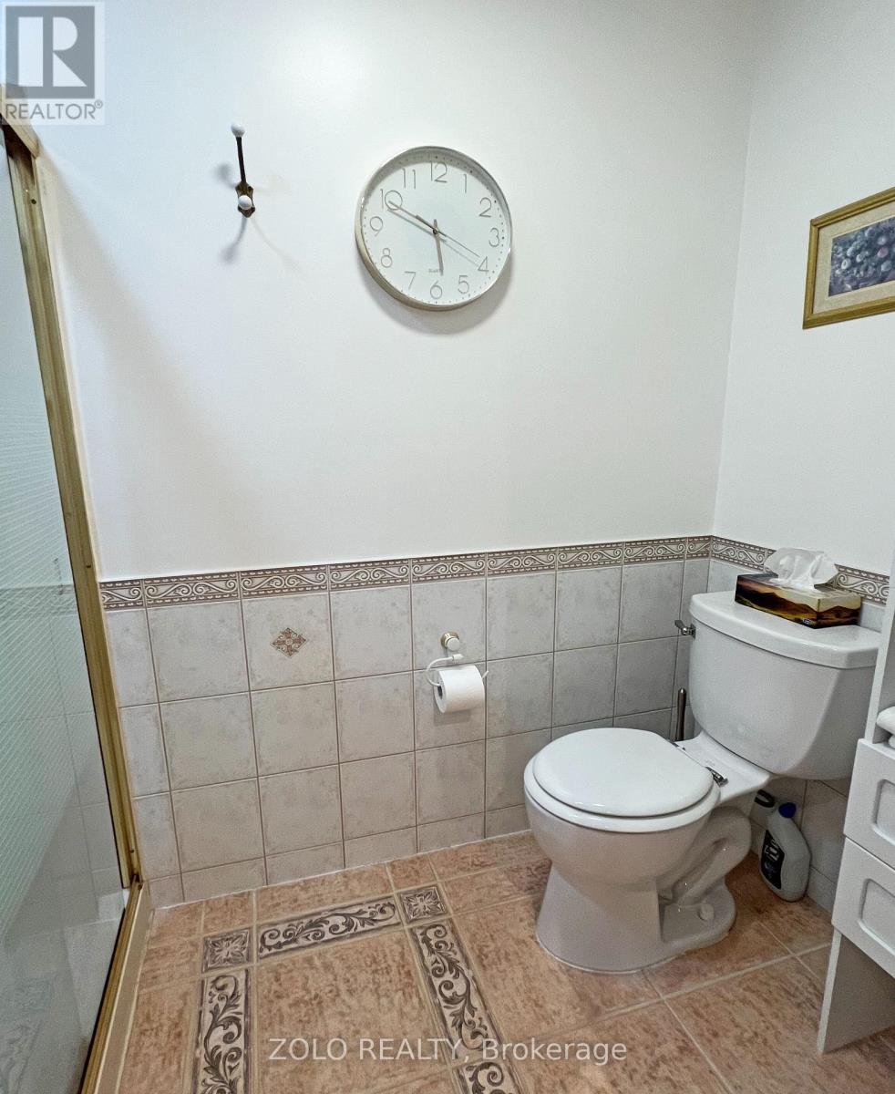 736 Hauteview Crescent