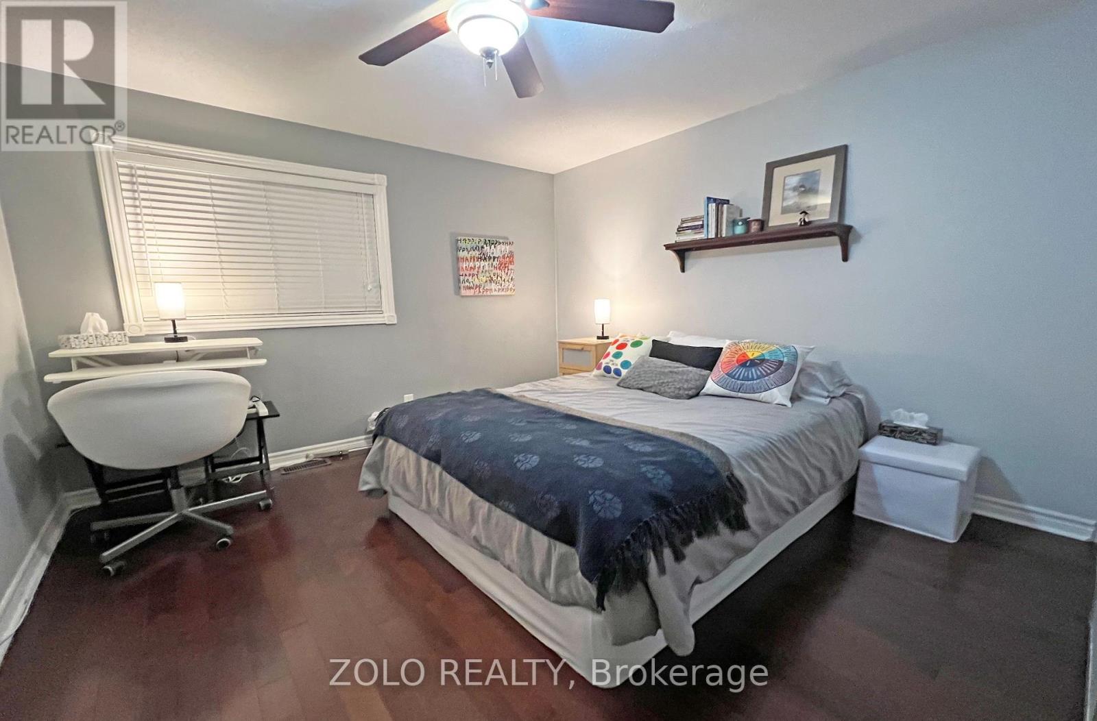 736 Hauteview Crescent