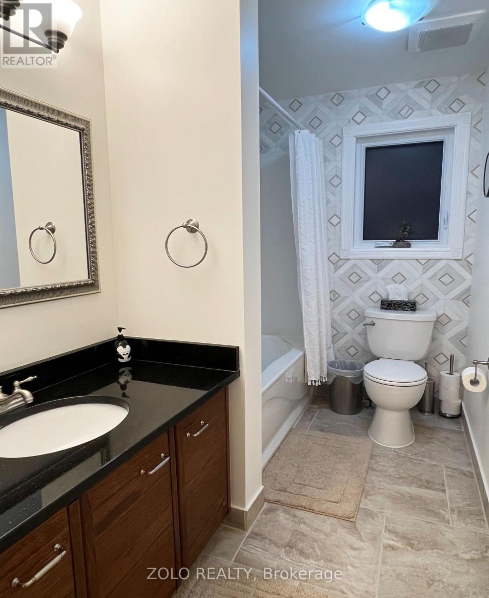 736 Hauteview Crescent