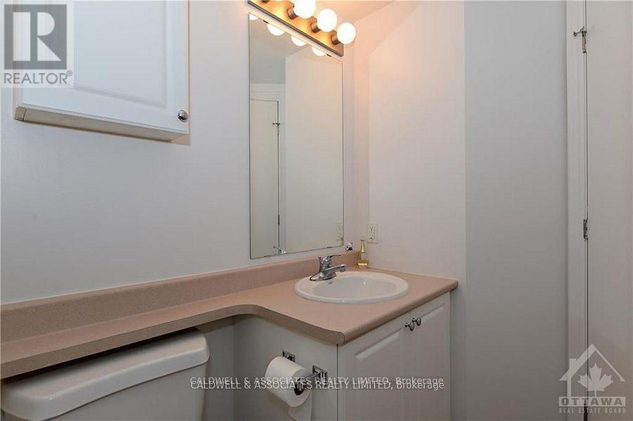 1012 - 234 Rideau Street