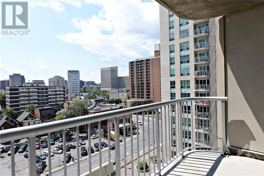 1012 - 234 Rideau Street