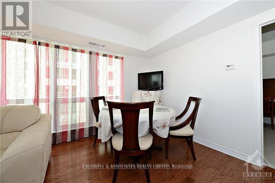 1012 - 234 Rideau Street