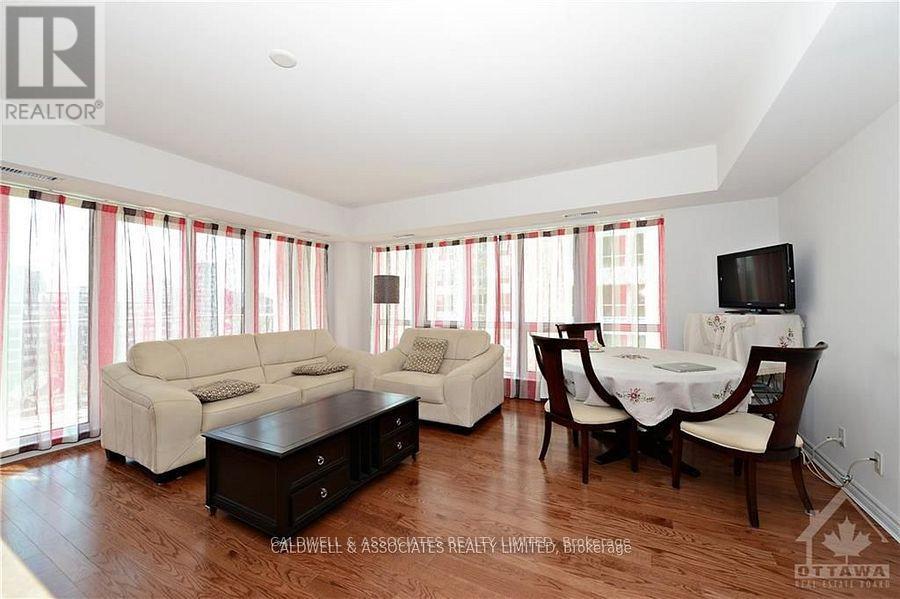 1012 - 234 Rideau Street