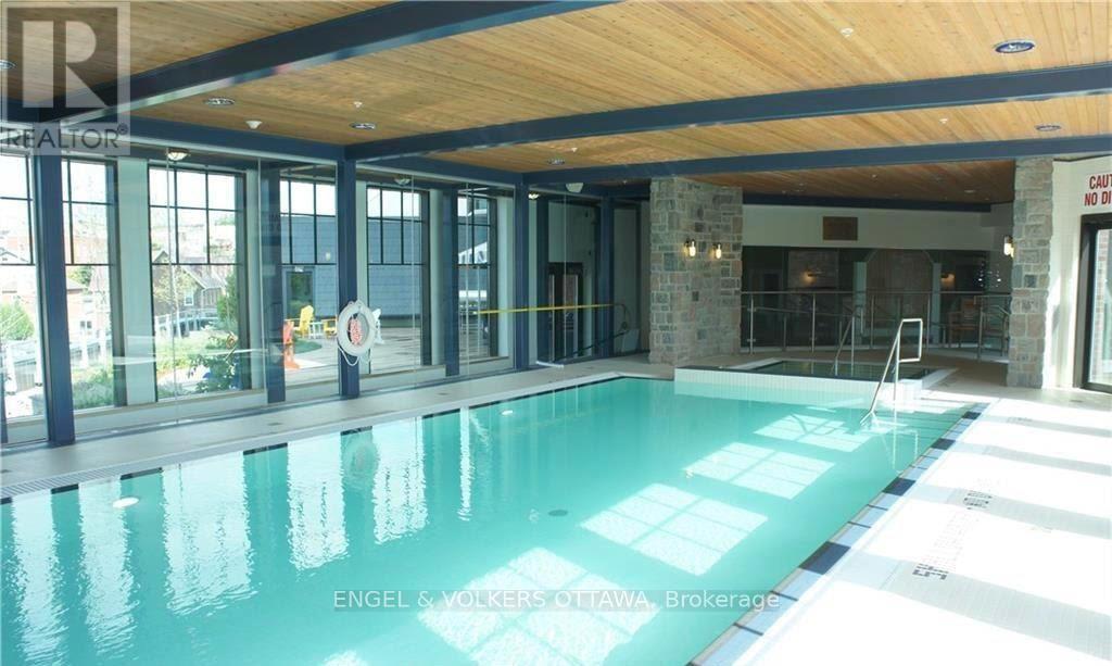 1802 - 15 St Andrew Street