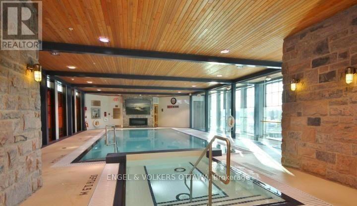 1802 - 15 St Andrew Street