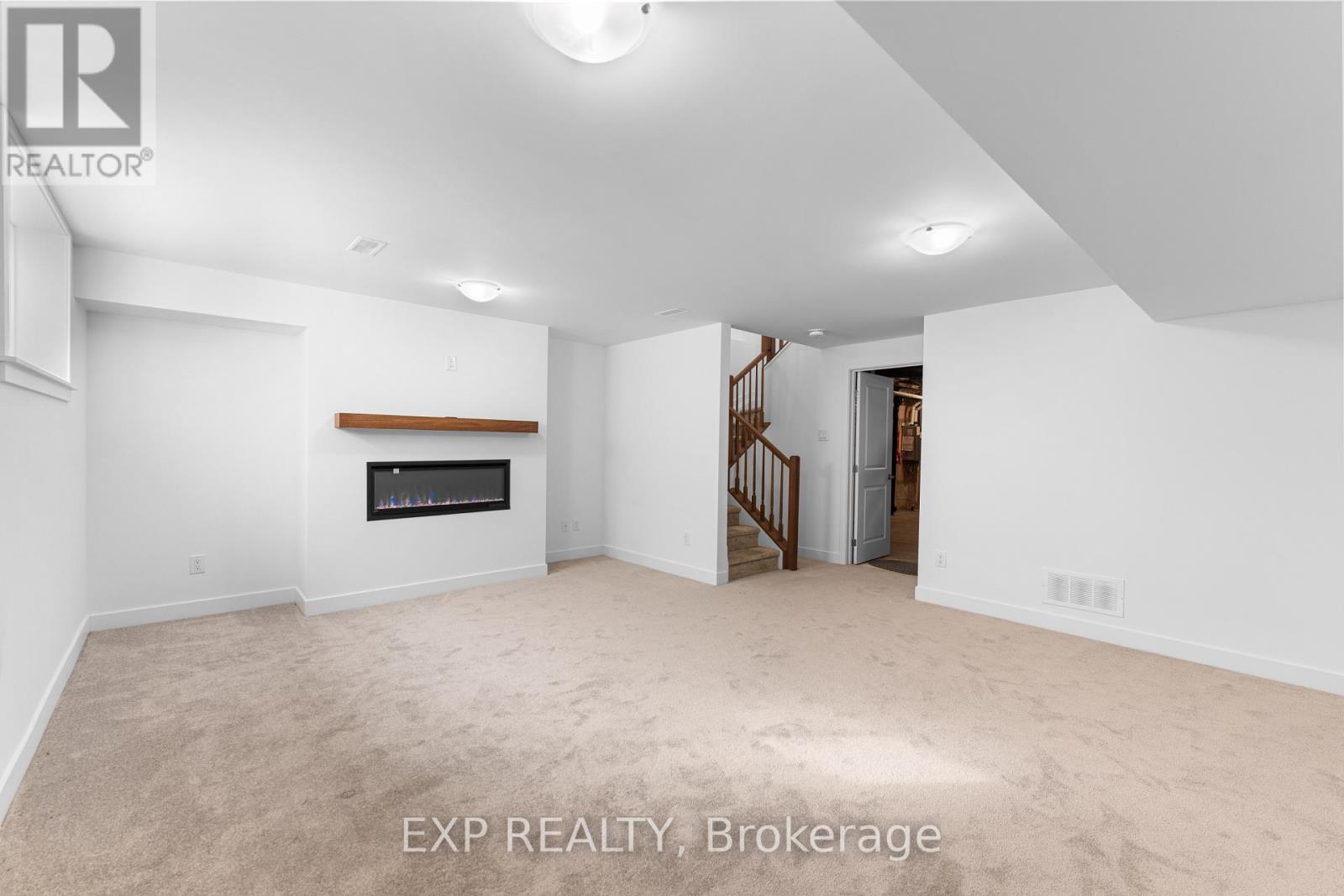 27 Moosonee Crescent