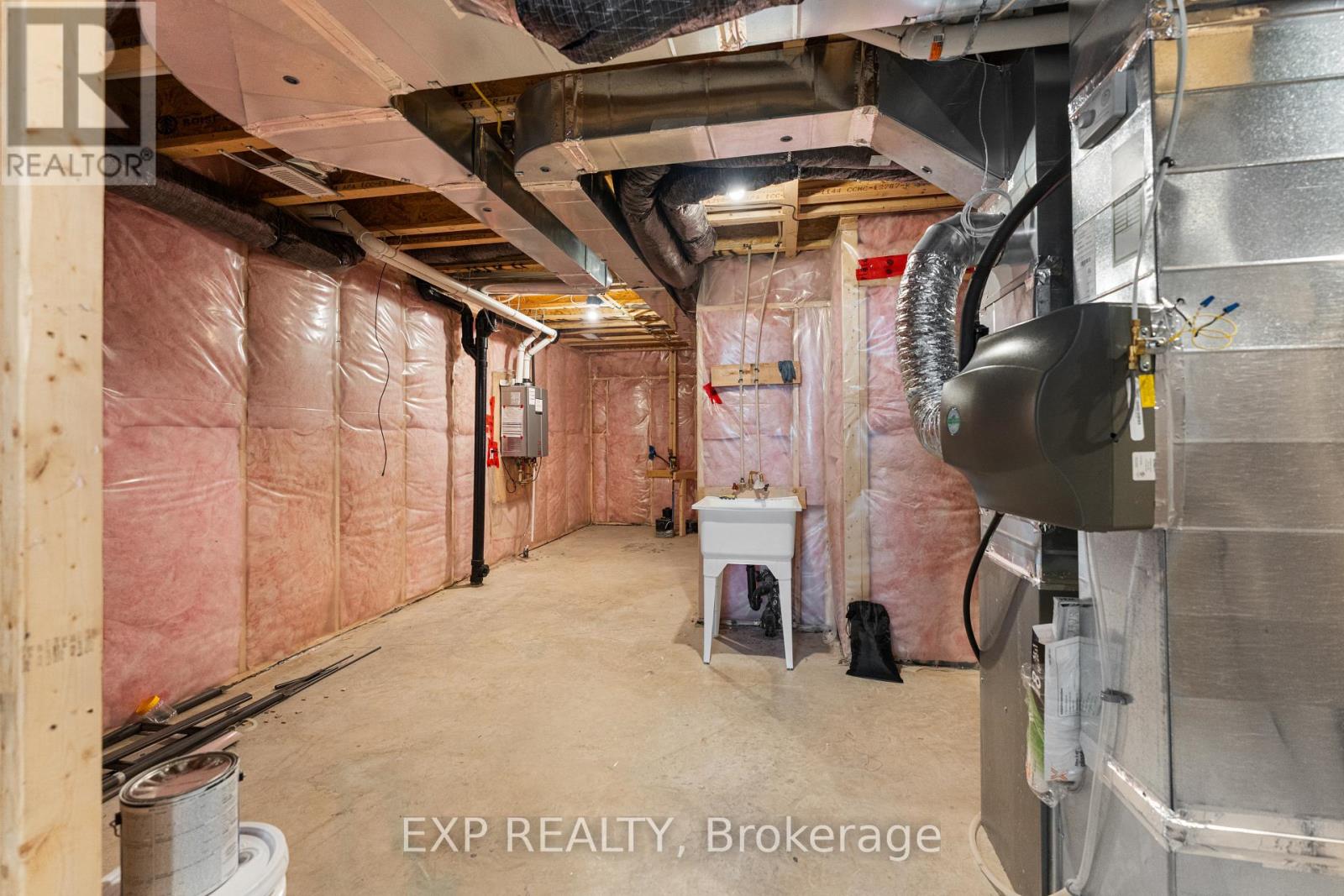 27 Moosonee Crescent