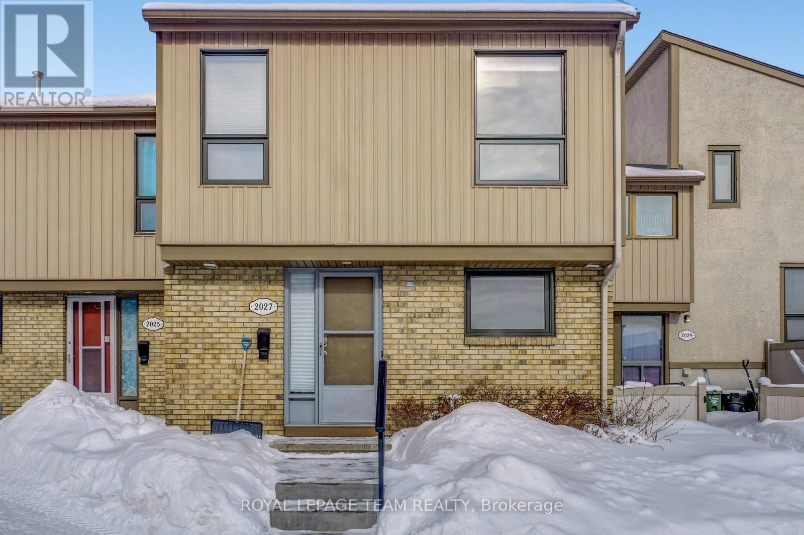35 - 2027 Stonehenge Crescent