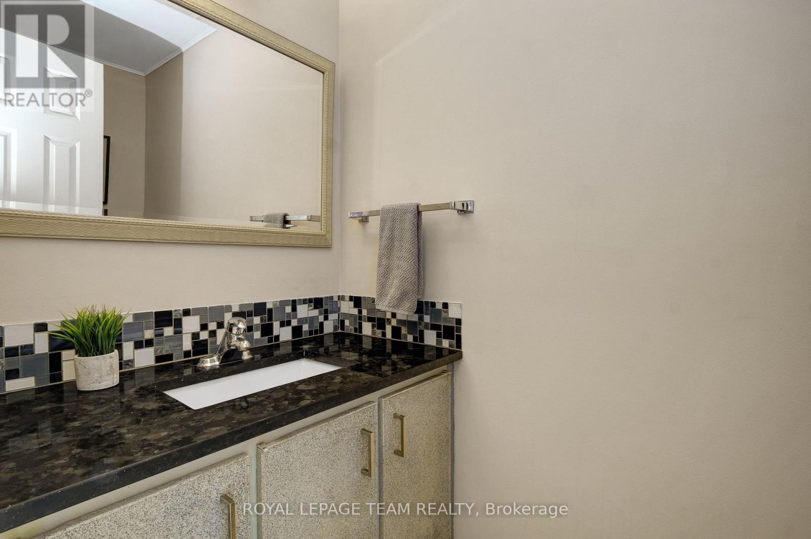 35 - 2027 Stonehenge Crescent