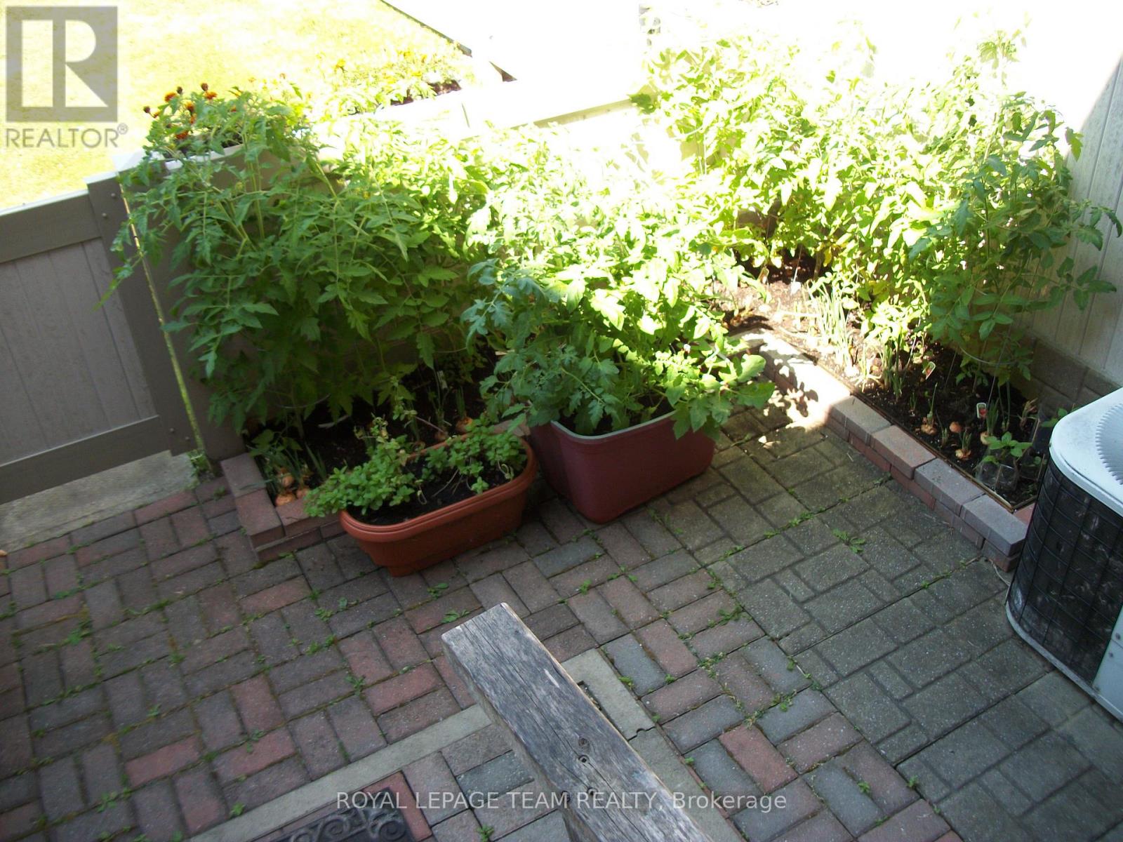 35 - 2027 Stonehenge Crescent