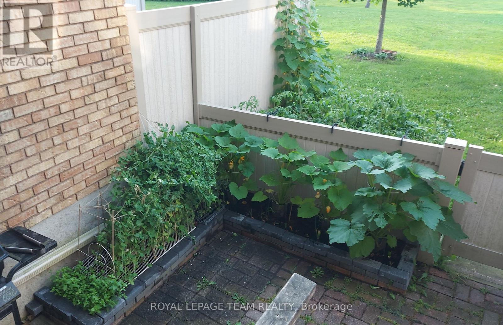 35 - 2027 Stonehenge Crescent