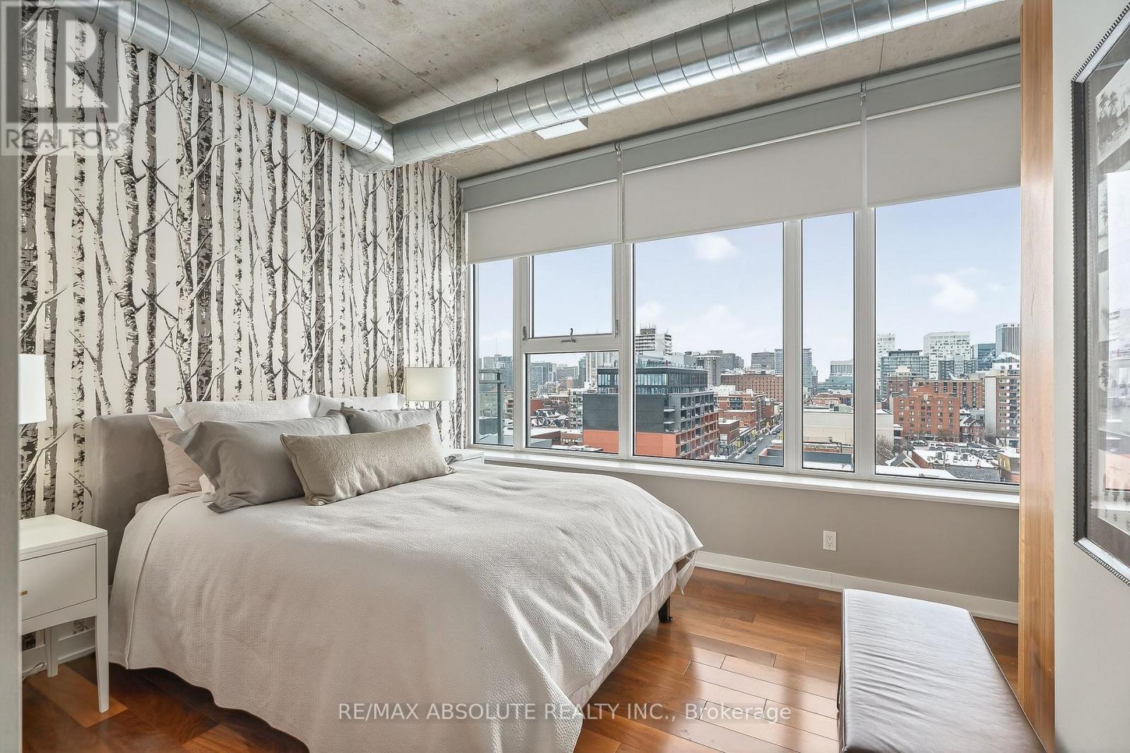 906 - 354 Gladstone Avenue