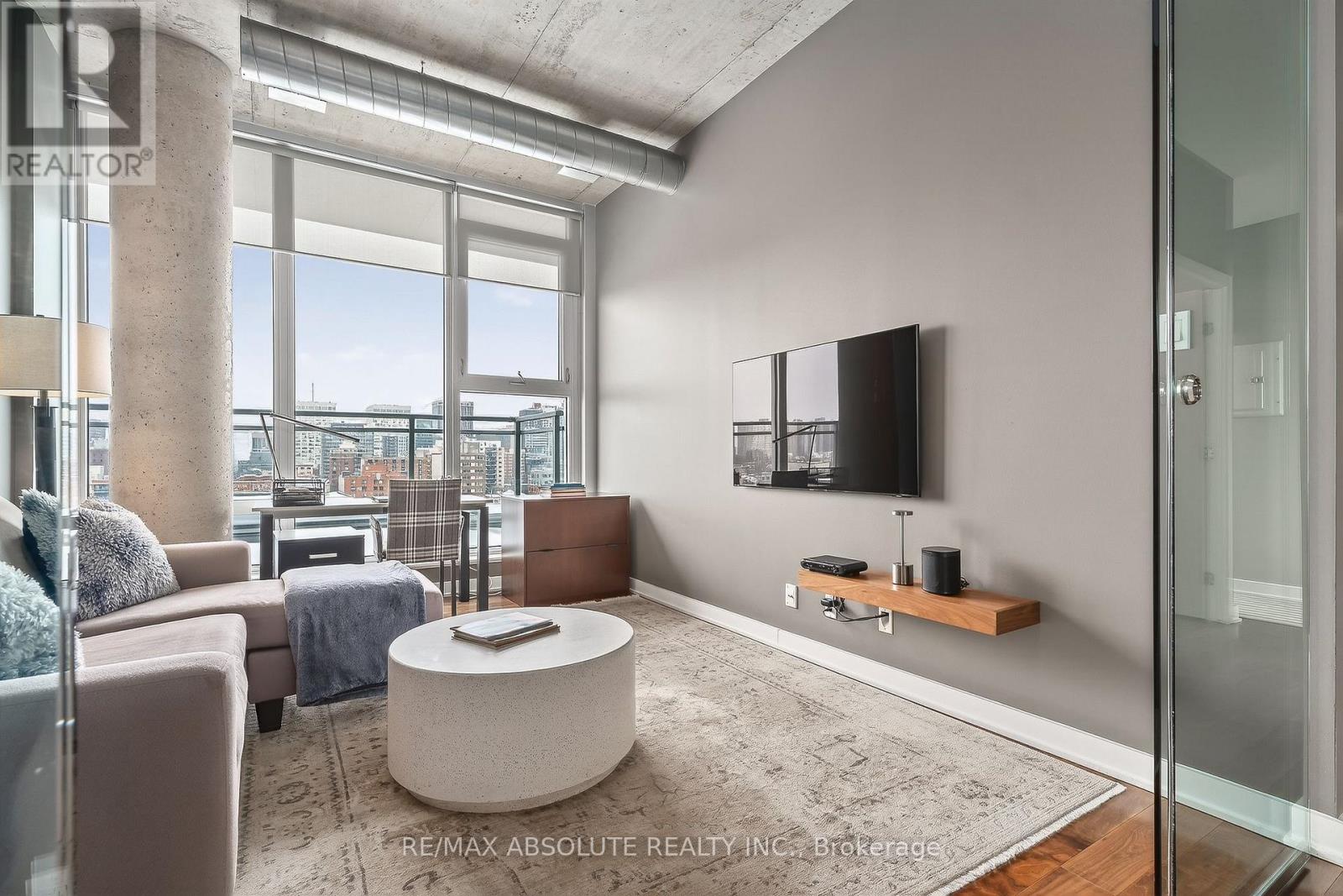 906 - 354 Gladstone Avenue