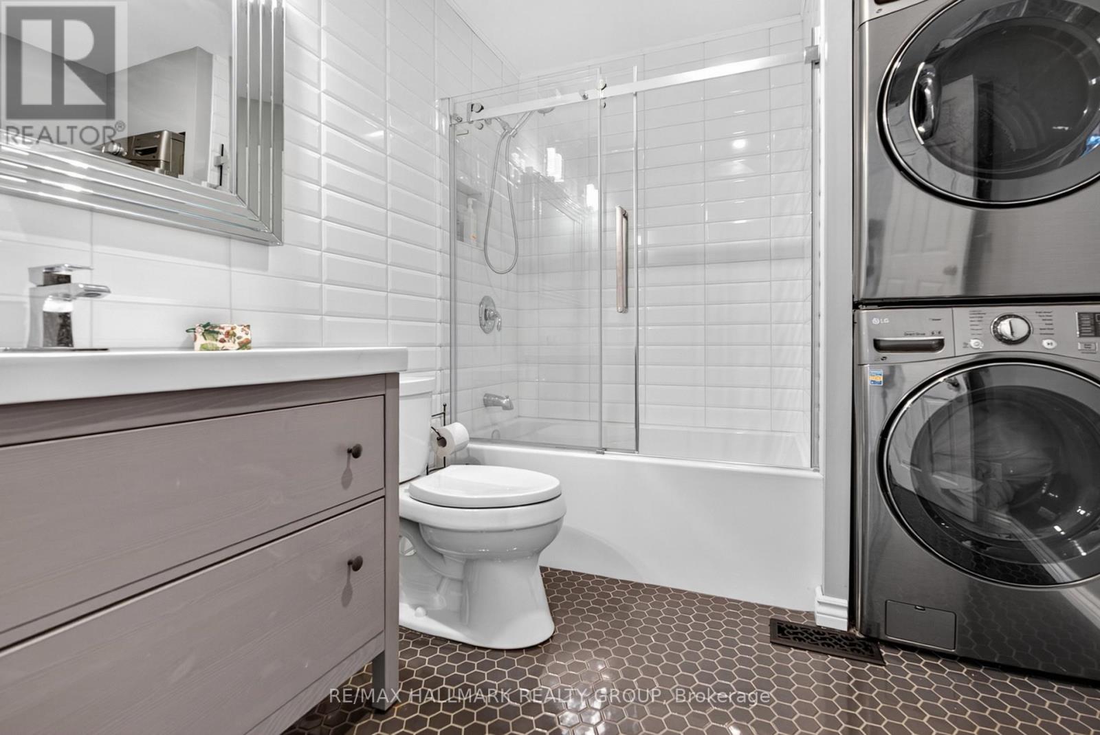 1354 Gaultois Avenue