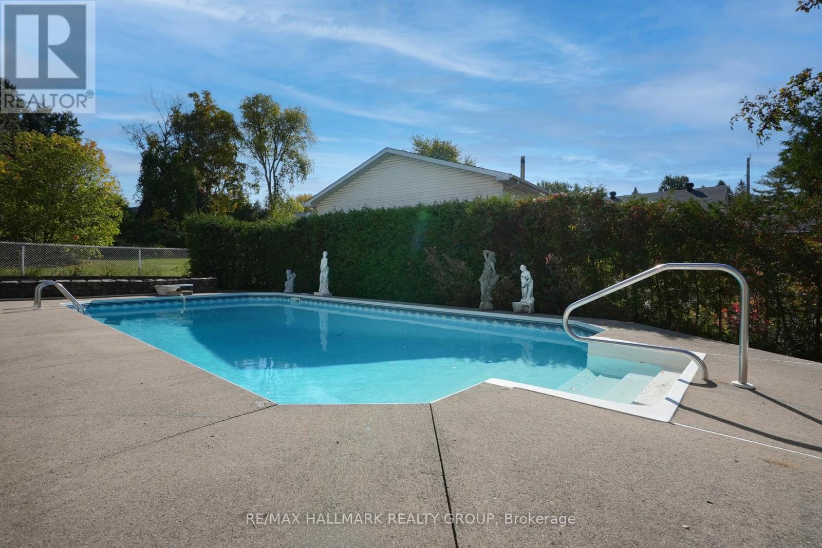 1354 Gaultois Avenue