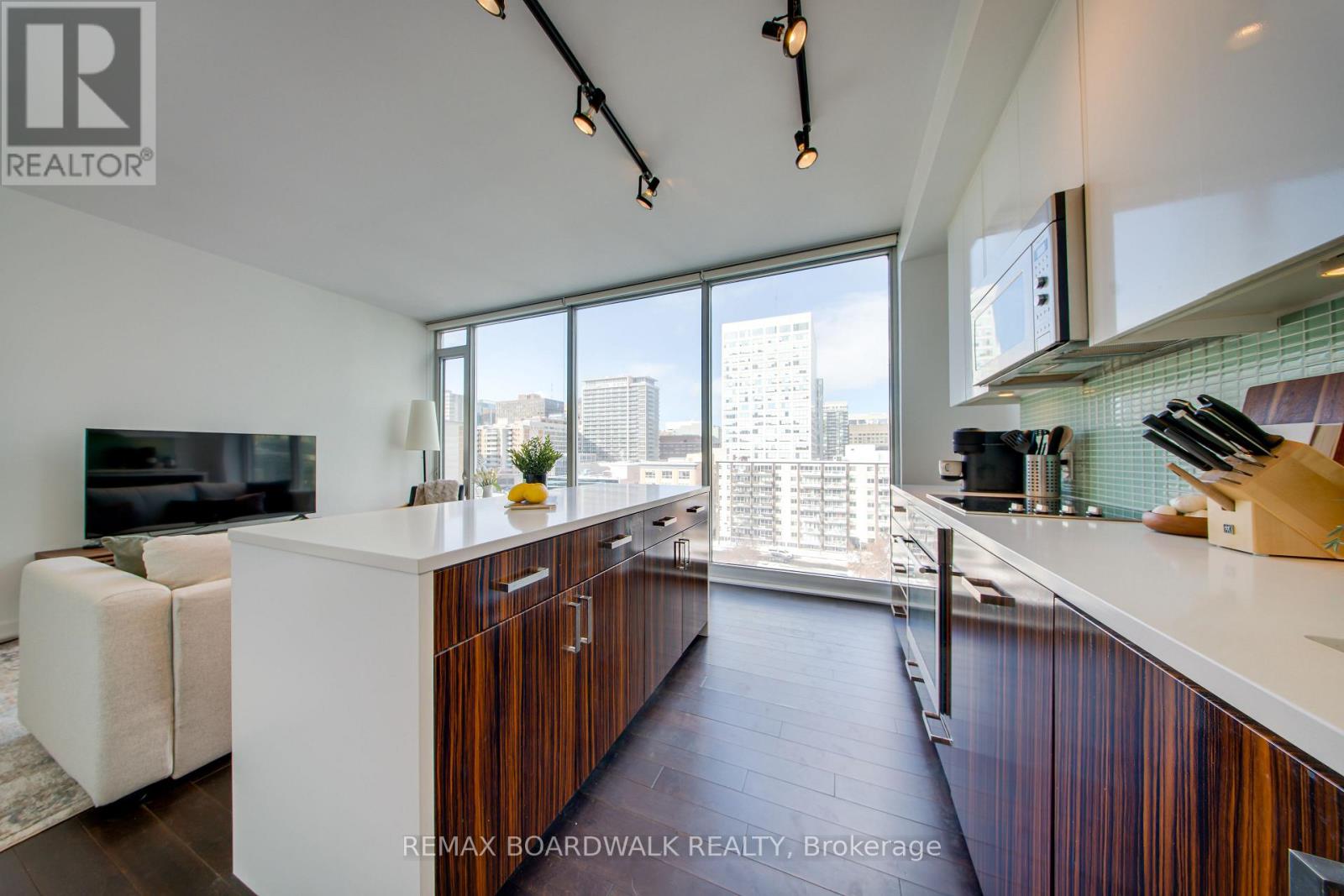 803 - 300 Lisgar Street