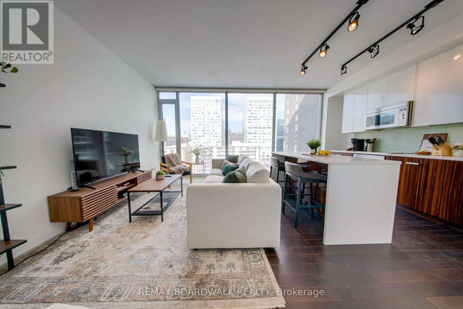 803 - 300 Lisgar Street