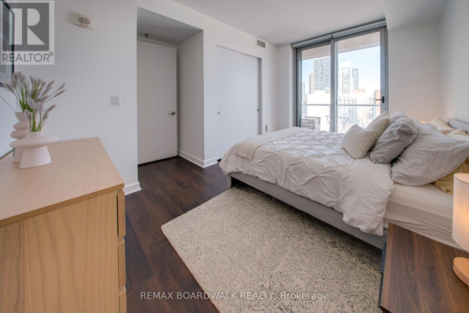 803 - 300 Lisgar Street