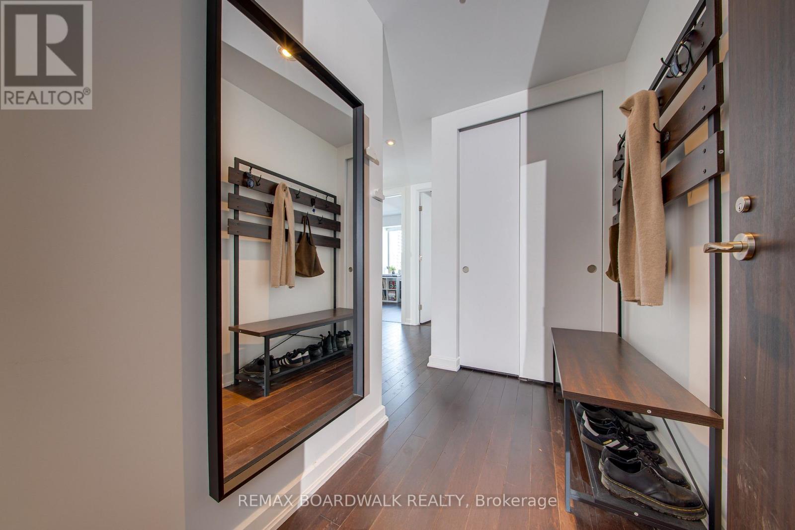 803 - 300 Lisgar Street