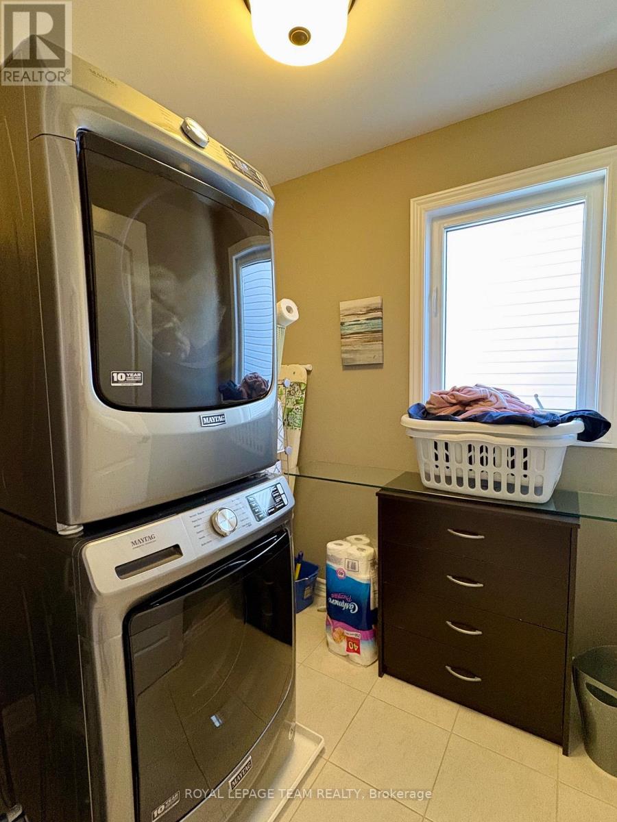 979 Shimmerton Circle