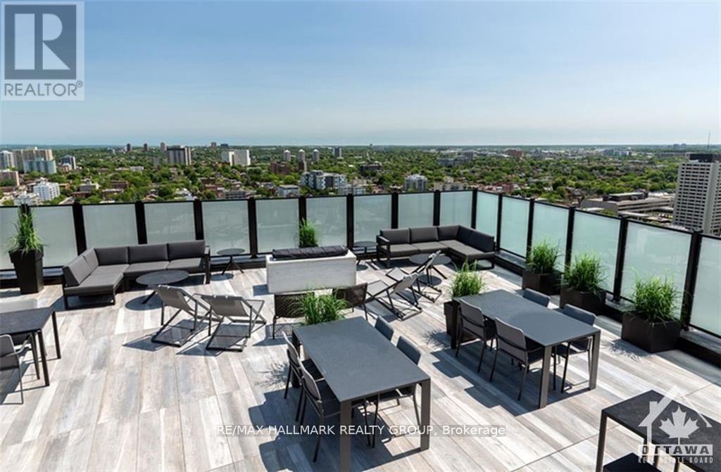 1905 - 20 Daly Avenue