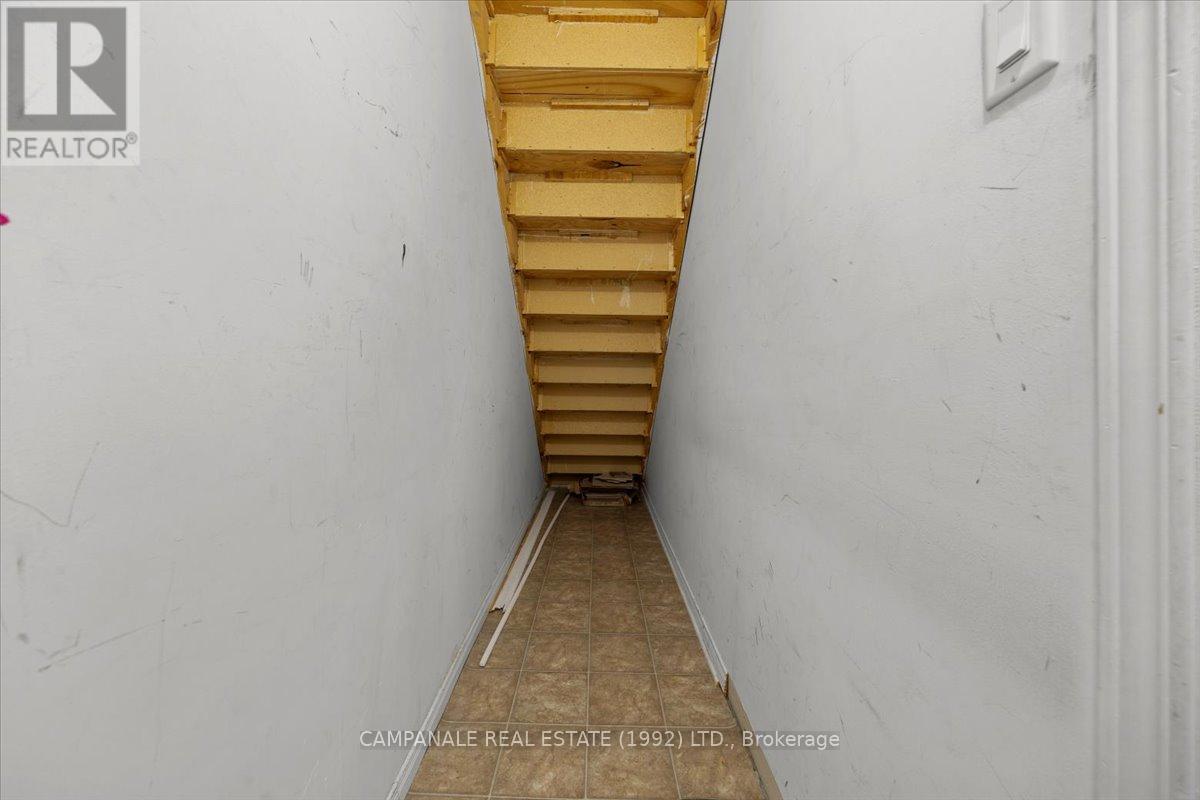 831 Longfields Drive